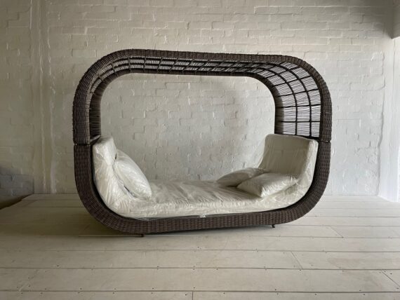 Alexander daybed